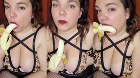 j aimerais ta queue a la place de la banane dans ma bouche tu veux ?