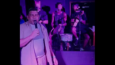 PagoSwing do Leo ogro no hotel car&iacute_cias, samba suor e sacanagem.