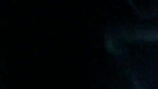 Amatőr fekete pár házi készítésű klip intenzív seggnyalással és dugással