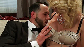 Shemale fucks partner and makes cum