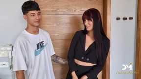 Danner Mendez fucks big ass Latina milf Yenifer Chacon doggystyle
