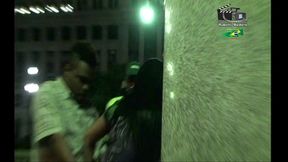 casal novinhos realiza fantasia transando na rua com desconhecidos ate os gari aproveitou.