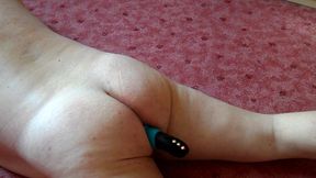 Buttocks thrust vibrator