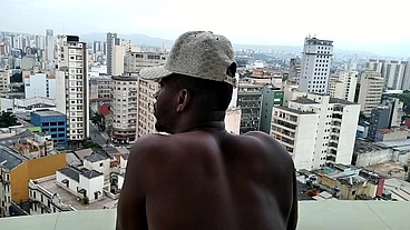 Filmei meu marido fodendo minha amiga trans