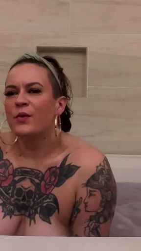Tattooed PAWG Plays in the Tub and Vapes