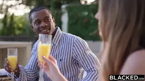 Curious cutie Della Cate leaves her loser boyfriend for a BBC invasion!