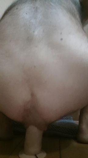 Dildo: wild ride, just enough time to prepare the bathtub and.... cum