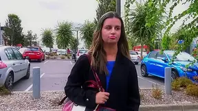 Luna, 31, is constantly in the game! - Jacquie et Michel TV