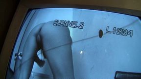jynx maze sucks big dicks at the gloryhole