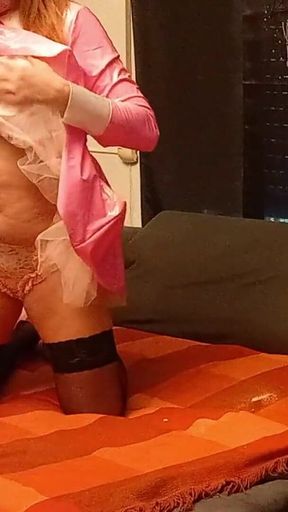 The Slave Girl's Dirty Pussy Was Sucked