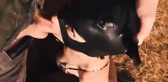 soumiseelia en gorge profonde