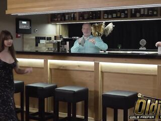 Maya Luz & The Old Chap Bartender - Exclusively At Oldje!