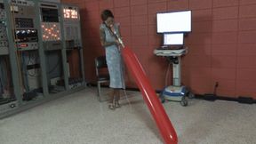 Reina Blows Some Long Balloons (MP4 - 720p)