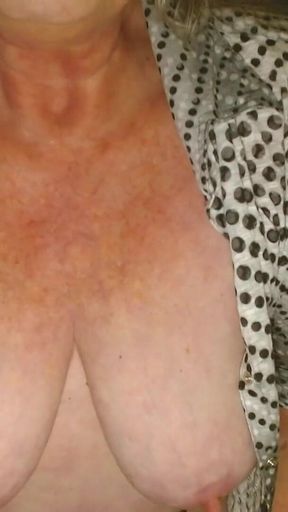 1302 Smoke a Cigarette with Mature Dawnskye Before We Cum