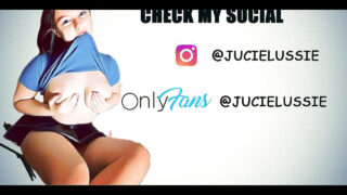 Великозасиня повія мастурбує соло у ванній, фалоімітатор та вібратор на її соковиту кицьку