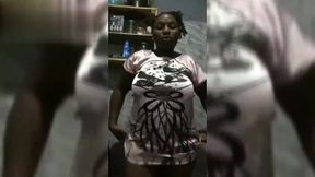 mummy took out time to masturbate her anal hole