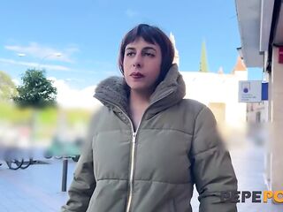 Marvelous amateurs, chunky honeys, and incredible bodies. Valeria del Rio, Nora, Red Diamond, and Karla