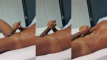 BAIANO MEGA DOTADO NA PUNHETA