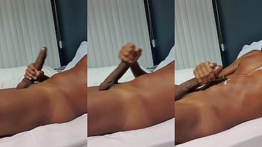 BAIANO MEGA DOTADO NA PUNHETA