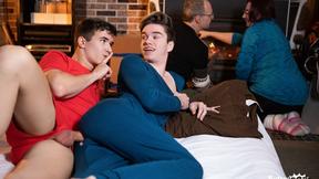 ”Maverick Sun & Jordan Lake having a romantic bareback night”