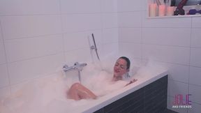 transcumz - camilla jolie in hot bath