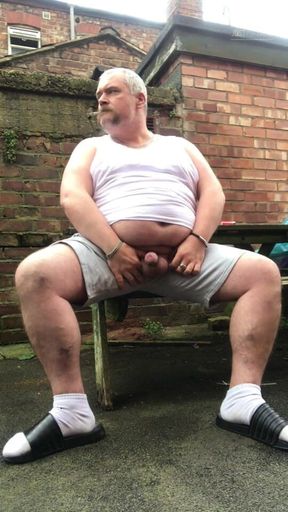 Fat Dad Smoking & Wanking in the Alley