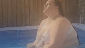 Naughty Piggy in the Pool wmv