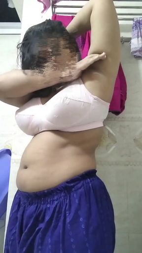 Desi Big Boobs Girl Changing Dress &amp; Showing Armpit