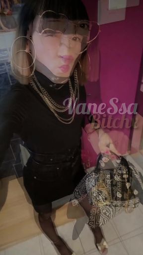 Look My Skirt in Jean's on a Parking Lot in the Forest of Snart. Vanessabitchx Parischiennetrvprod