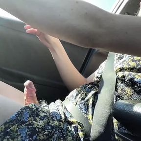 Hot trans girl Raven Thorne cums in the car