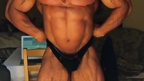 MUSCLEGOD MUSCLE SHOW OFF WORSHIP COCK