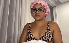 Stepmom Slut Bathes Naked with Stepson in Jacuzzi and Asks Him to Fuck Her
