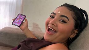 I can&#039;t help but masturbate while watching my stepsister