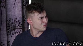Muscle man slamming pretty twink with his big fat cock