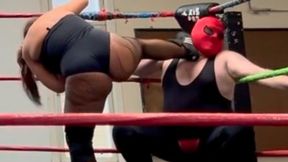 Mixed wrestling Nadia vs the brute