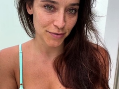 Masturbation close up Tamara big clit