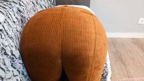 Big ass farts in corduroy pants