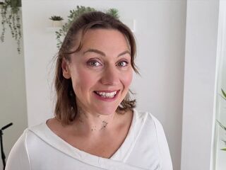 Accidental blind date with my Stepmom - The reason I love a bushy aged mother I'd like to fuck
