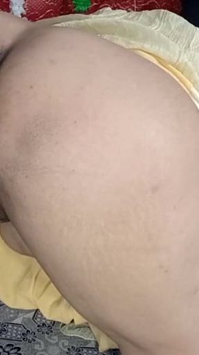 Honeymoon Bride Fucked Analhole with Black Dildo for Open Her Analhole for Anal Sex
