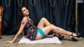 ”UK TGIRLS - Octavia Fox Reveals Her Seductive Hot Girl”