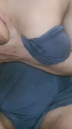 Desi Bhabi Ka Kya Raang Hi