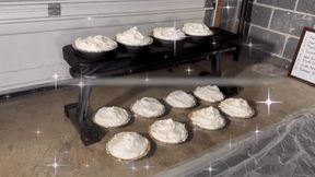 Pushups & Pies: Lora Cross vs Goddess Andi