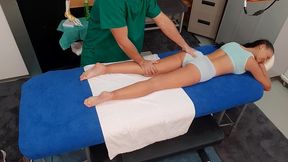 ( creampie )follando con chica de 18 anos en la consulta de masaje