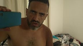 punhetinha no espelho!!