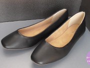 Schuhfetischismus Schwarze Pumps und Bukkake