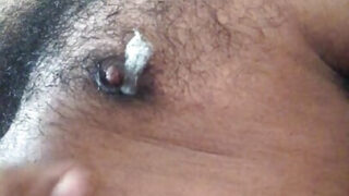 Filme caseiro fetichista de gays com mamilos grandes sendo fodidos analmente