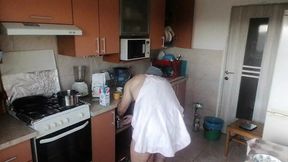 Sexy amateur couple having fun in the kitchen  Sexy mom has breakfast in the bedroom &mdash;  hairy pussy &mdash;  big tits &mdash;  big ass