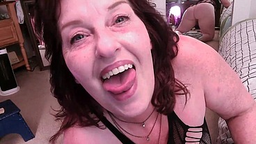 Dawnskye1962 - update #79 - 524 Thick thighs and jiggly calves slick and shiny with oil. Finishes with dildo play and orgasm - Jul 27, 2025