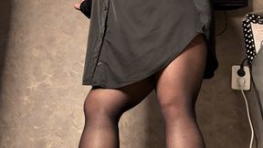 Giantess crush little man!