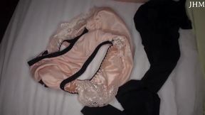 A Black-haired, Beautiful-legged Gal Behaves in a Pop and Alluring Manner. Part.b